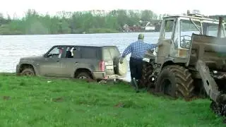 прогулялись... Трактора и Nissan Patrol