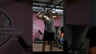 Apunto de convertirme en un super saiyajin💪 #gymgains