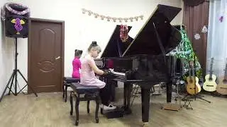 Самый юный фортепианный дуэт учащихся 1 класса ДШИ№14 -"Розовая пантера".