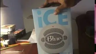 Blue Snowball Ice + NEEWER Microphone Stand | Unboxing