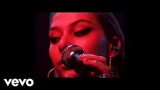 Georgia Twinn - You Shouldn’t Have F****d With Me (Live)