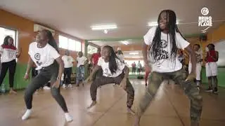 UNKNOWN DANCERS LOADING