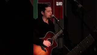 Antonello Raponi e il suo cantautorato solo al Quid ! 🪂❤️🎶 