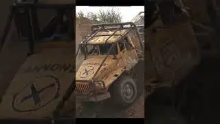 Такого я не видел! УРАЛ 6Х6 Задом заехал в ебейший подъём!
