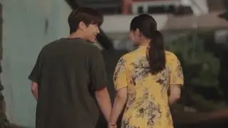 chief hong holding hyejin’s hand