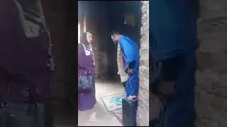 بلطجي العتامنه بطما سوهاج يعتدي علي منزل سيدة