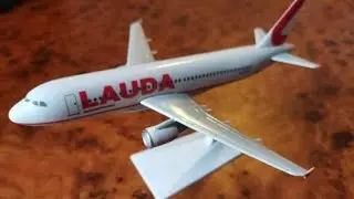 Lauda / Laudamotion Airbus A320 model plane unboxing