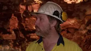 S8_Ep1_9 Red Earth Opal Tour