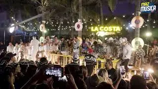 El Domingo Se Casa - Jorge Cordero y varios más desde la playa.
