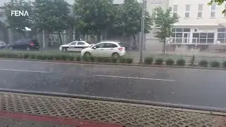 Nevrijeme u Mostaru: Tuča i jaka kiša prepravile ulice grada