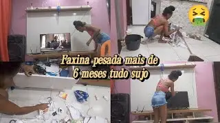 Limpando o rack+ a tv 📺 de um jeito diferente ainda fiz faxina pesada na sala