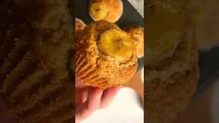 Это намного вкуснее бананового хлеба! Секрет воздушных кексов в этом видео
