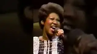 When #ArethaFranklin Catches The Spirit!