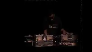 Dj Leon Higgins goes Underwater