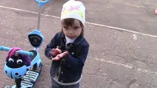 Почему желтые руки?!