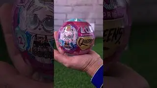 Opening LOL Queens Surprise Ball