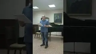 Ринат Камалиев с авторской программой в библиотеке Блока, август 2022.
