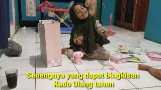 Unboxing kado ultah yang ke 6 tahun