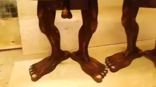 Табуретка на двух ногах
