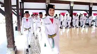 Foto dan bernyanyi Bersama Paskibraka Lumajang 2024