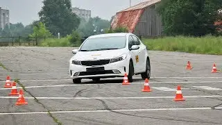 KIA Cerato - Moose test. Emergency braking. Slalom