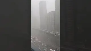 Молния бьют в Бурдж Халиф