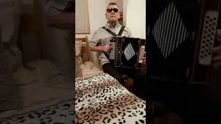 Мне  мама тихо  говорило...