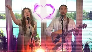 ОТКРЫВАЯ СЕРДЦЕ МИРУ!💗Елена и Егор Романовы - Песня, которая поднимает настроение!
