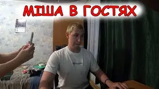 Шаурма на вечерю. Син прийшов працювати