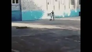 Прыжок на самокате
