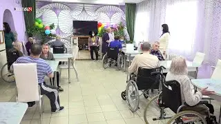 Голосование в доме престарелых