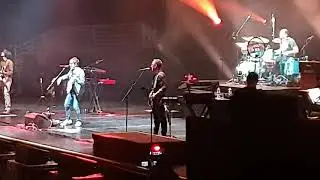 Weezer - El Scorcho 24/09/2019 @ Movistar Arena