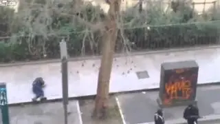 Atentado em Paris(Charlie Hebdo), 07/01/2015.Morte de Policial.