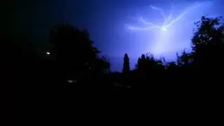 Нереально красивая молния