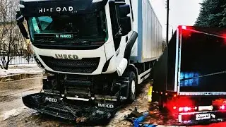 Замкнула электрика в Iveco stralis, ремонтирую .. Повесил на задний отбойник брызговик.