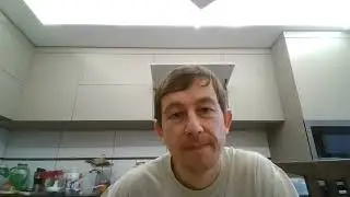 Горит п...н от "Торгового каравана".