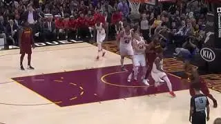 LeBron James No look pass to Jae Crowder Cavs vs Bulls 10-24-17