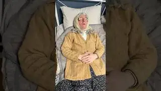 А спит ли? 