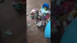 ТИМОФЕЙ ВЫКИНУЛ МУСОР НАТВОРИЛ ДЕЛОВ