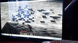 Mă joc minecraft pe dificultiul Hercore