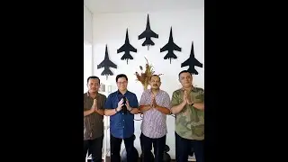Kita dan Mereka Melihat untuk Memastikan Arah atau Kecepatan atau Kebenaran Tindakan