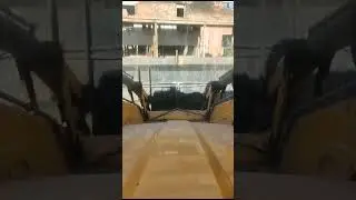 Ломаем стены и разбираем здание 