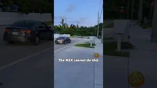The Huracan laughs at the NSX 😬 