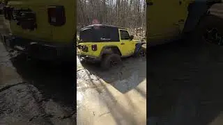 Who said stuck? #mud #jeepoffroad #jeeptrails #aoaa #stuck #offroadconsulting #offroad