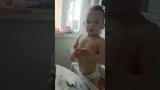 Ребенок и поезд