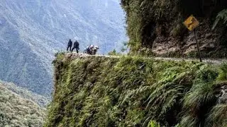 PEGADO O ATALHO MAIS RÁPIDO E PERIGOSO PRA IR TRABALHAR ☠️😱😱