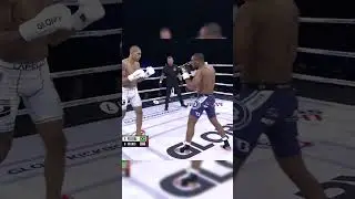 Alex Pereira's Insane Flying Knee #ufc #short #alexpereira