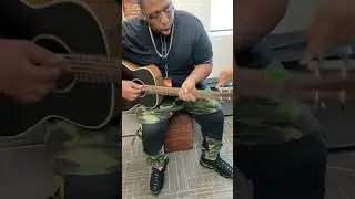 Big Mike didn’t see the pick in the strings 😂 
