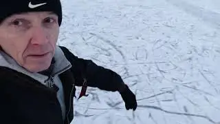 Река Коломенка покрылась льдом.