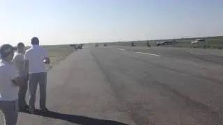 Аэродром.. Гонка.. Mersedes AMG vs Turbo Vaz 2106..